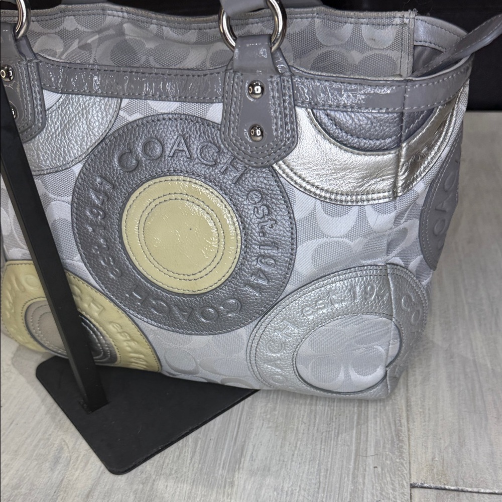 Coach Madison Mia Multi-Color East West Patchwork Circle Pattern Tote - Picture 6 of 12